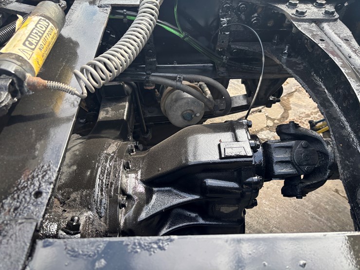 2018-freightliner-cascadia-126-image-51