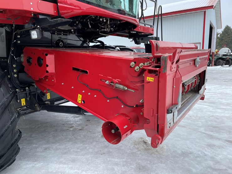 2017-case-ih-7240-image-43