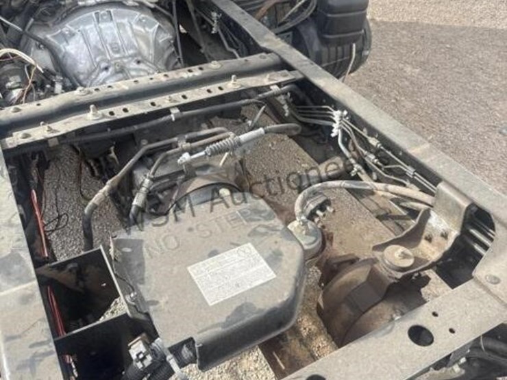 2007-isuzu-nrr-image-13