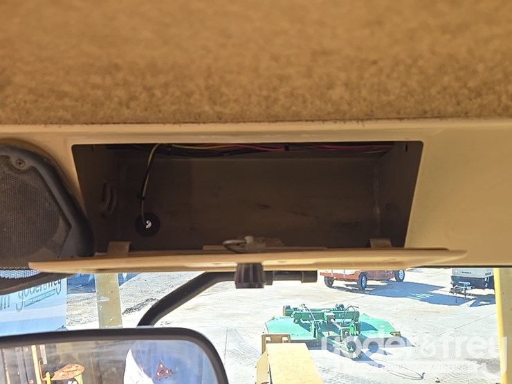 2005-caterpillar-140h-vhp-plus-image-113