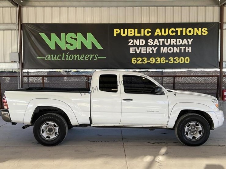 2005-toyota-tacoma-image-1