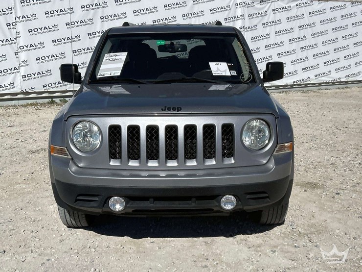 2015-jeep-patriot-sport-image-25