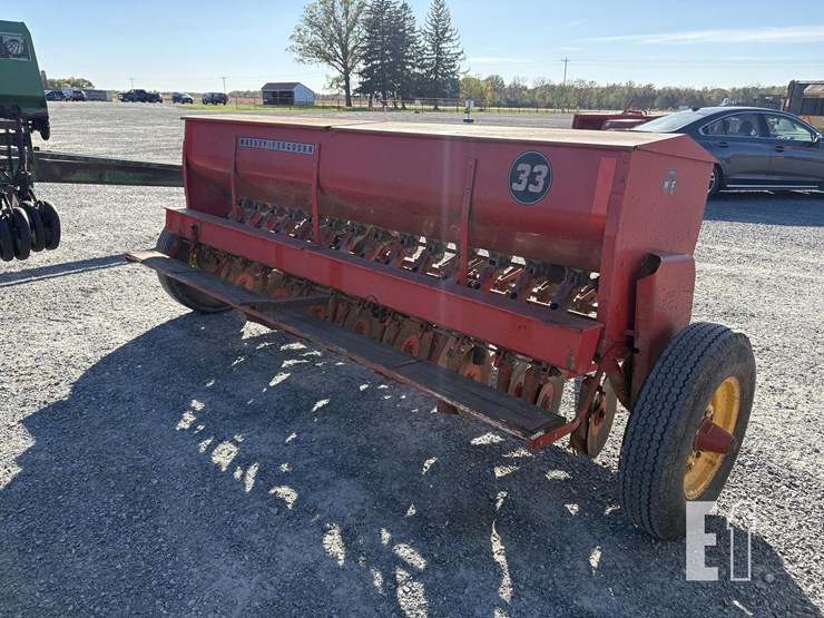 massey-ferguson-33-image-3