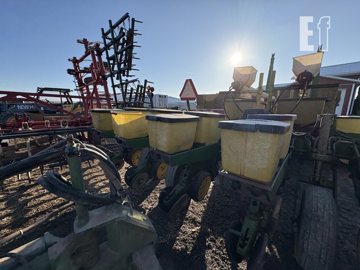 john-deere-7200-image-17