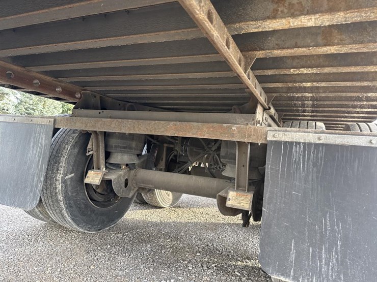 2017-utility-53'-image-14