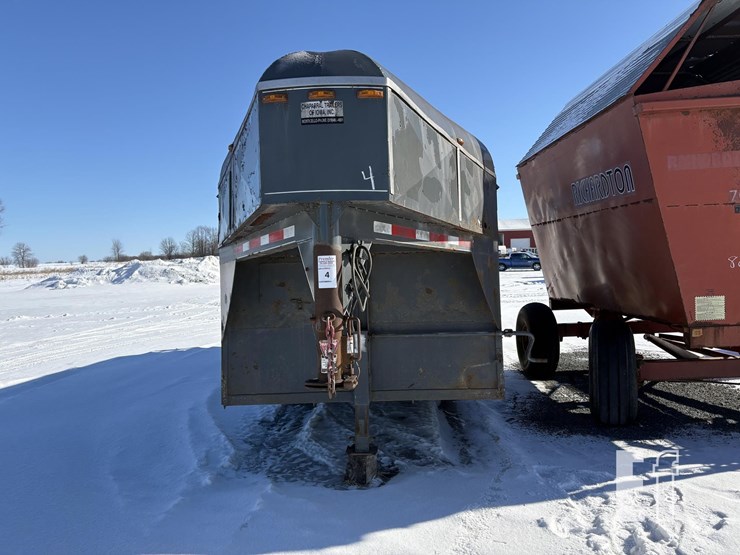 2012-chaparral-trlrs-of-iowa-image-3