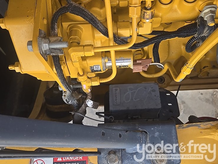 2014-deere-310k-ep-image-61