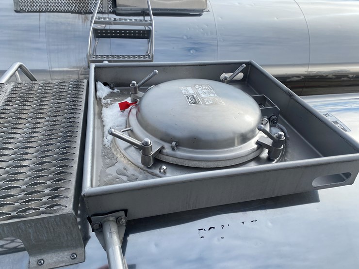 2000-walker-tanker-image-22