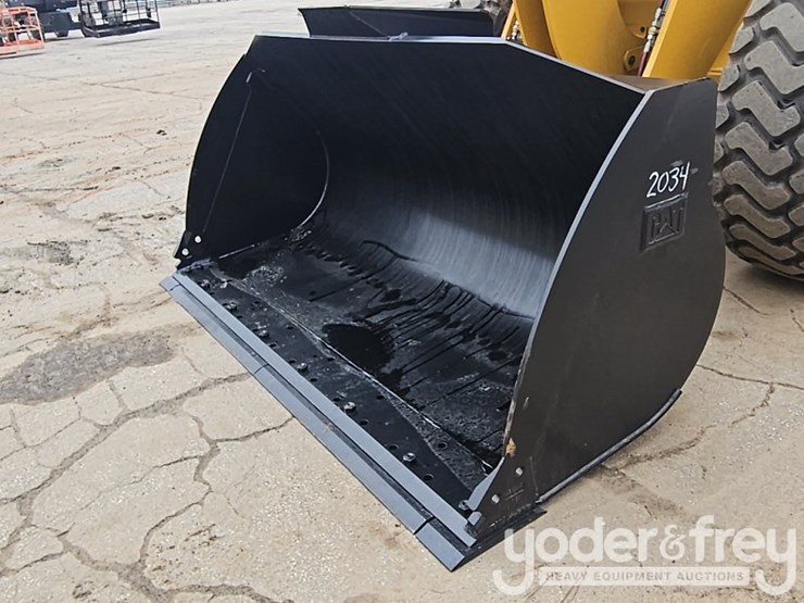 2026-caterpillar-926-image-10