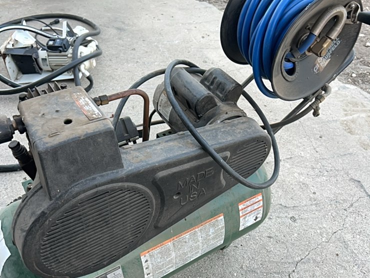 farmhand-air-compressor,-5-hp,-used-little,-has-hose-and-reel-self-contained.-image-17