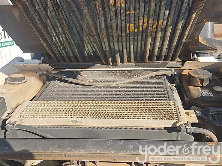 2019-bobcat-t450-image-22