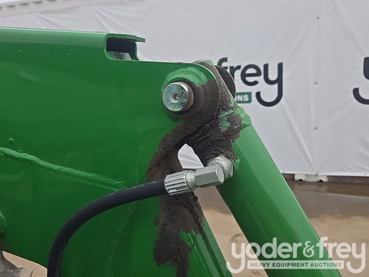 2020-john-deere-5075e-image-18