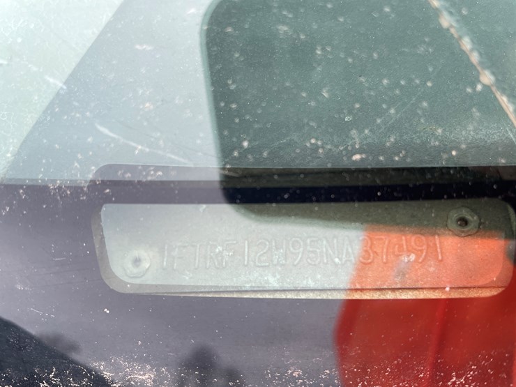 2005-ford-f150-xl-image-1