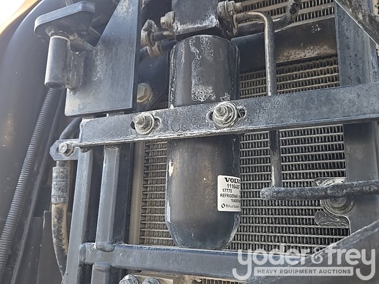 2014-volvo-l150h-image-68