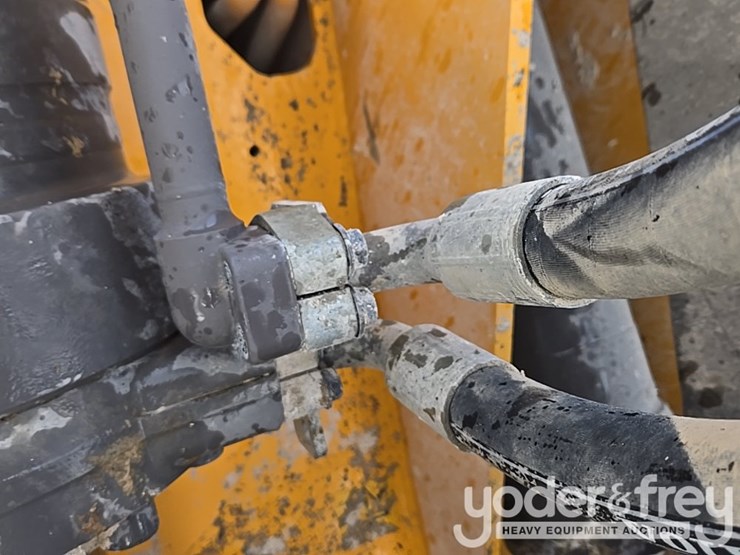 2014-volvo-l150h-image-31