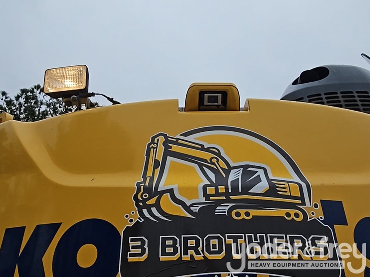 2019-komatsu-pc228us-lc-image-37