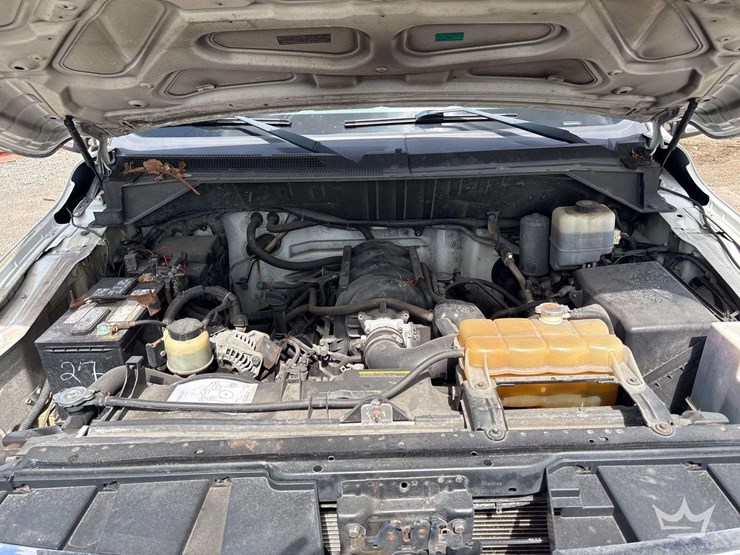 2013-nissan-nv2500hd-image-6