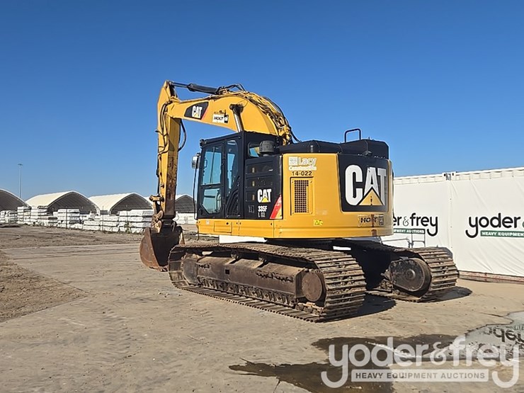 2016-caterpillar-335fl-image-3