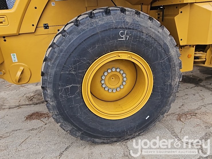 2026-caterpillar-926-image-16