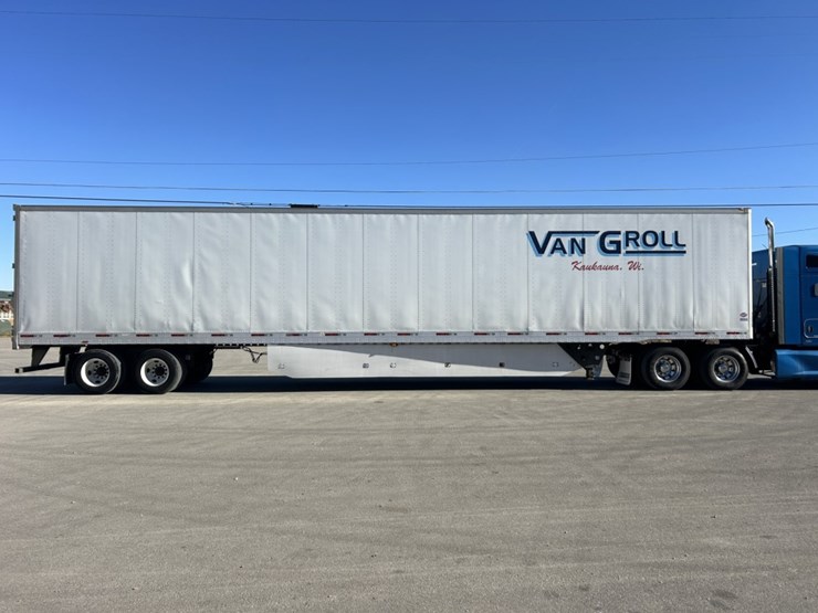 2014-utility-53'-image-6