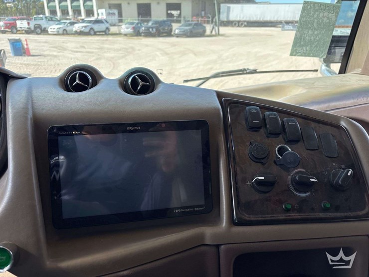 2018-freightliner-thor-venetian-400xcr-a40-41ft.-class-a-motorhome-image-22