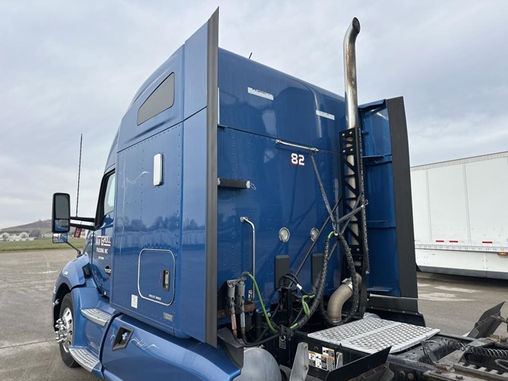 2020-kenworth-t680-image-14