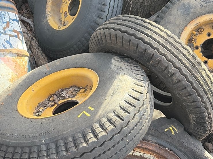 #71-•-forklift-tires-image-3