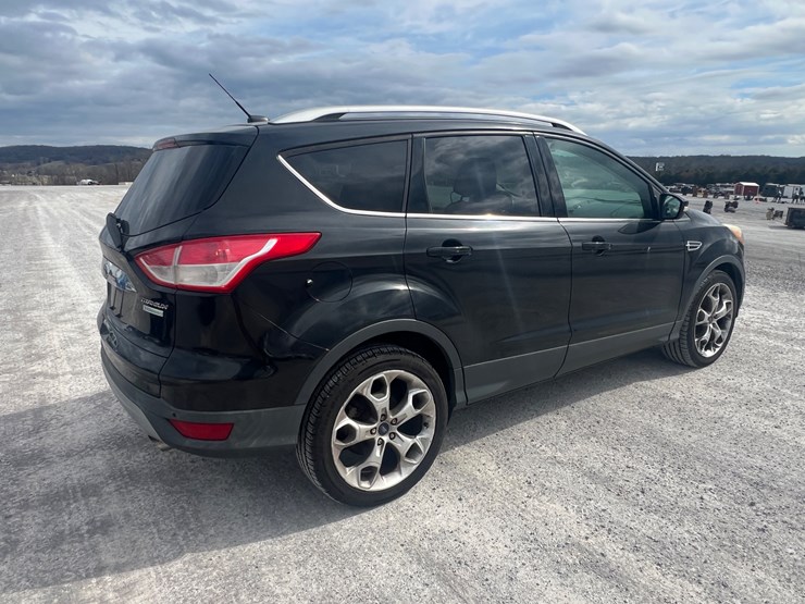 2014-ford-escape-titanium-image-3