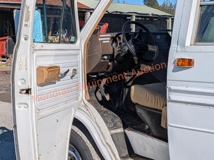 1986-gmc-3500-image-15