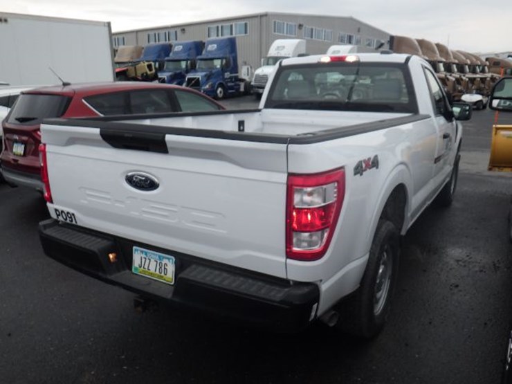 2021-ford-f150-xl-image-5