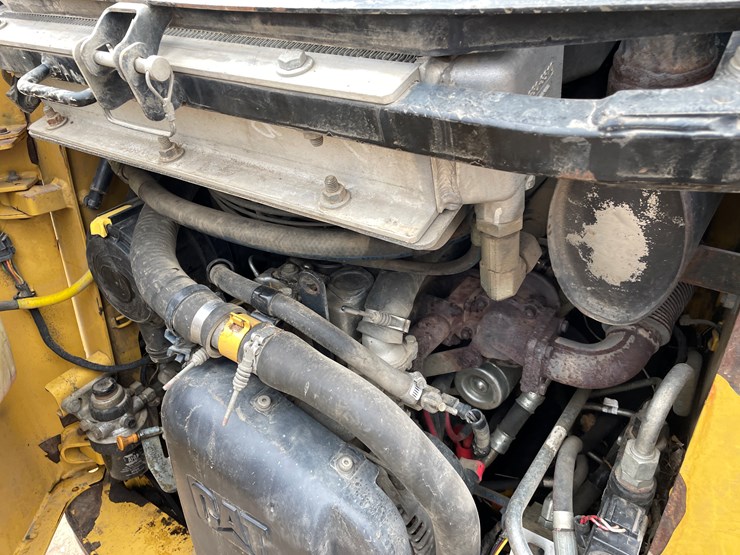 caterpillar-247-image-23