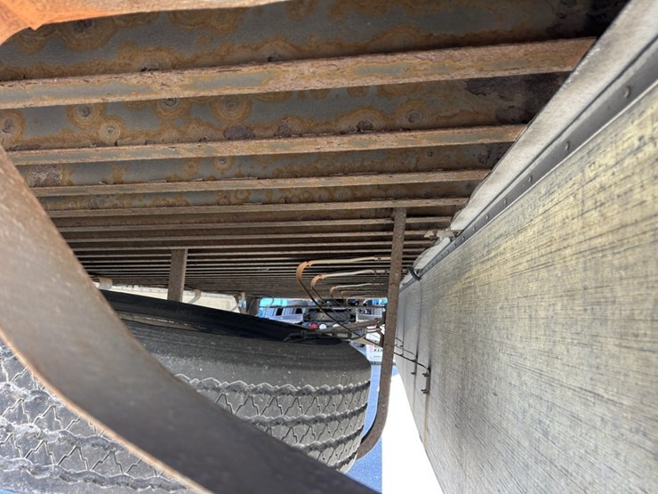 2014-utility-53'-image-43