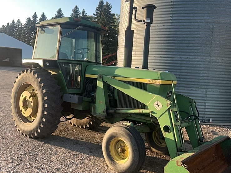 john-deere-4430-image-1