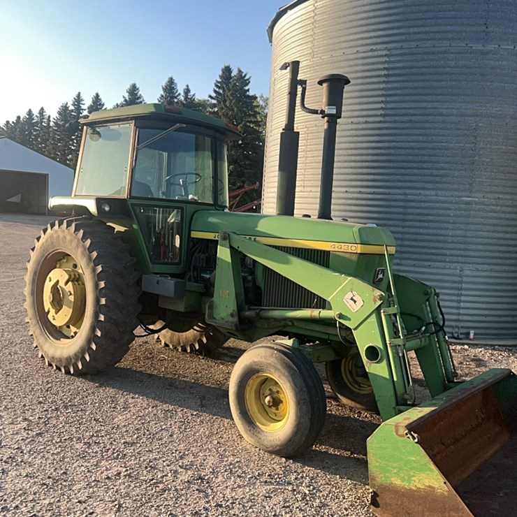JOHN DEERE 4430