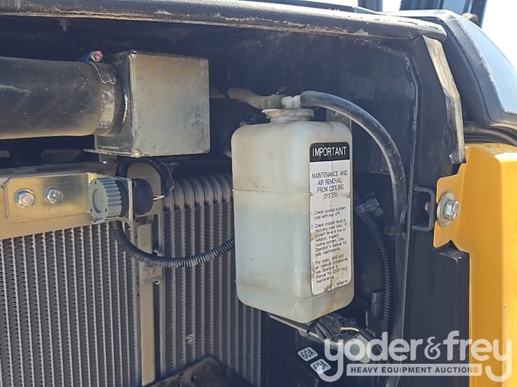 2020-deere-35g-image-64