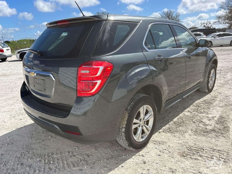 2017-chevrolet-equinox-image-5