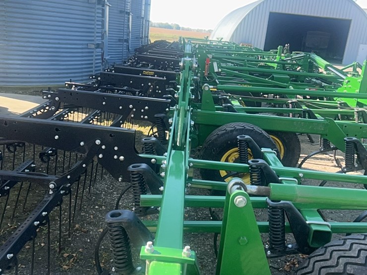 2024-john-deere-52-image-65