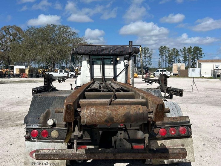 2001-mack-rd688s-image-37