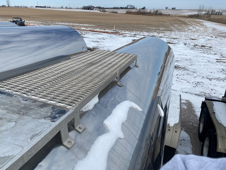 1990-walker-tanker-image-26