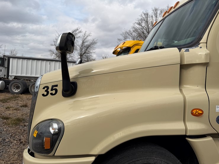 #40955-•-2016-freightliner-cascadia-t/a-daycab-truck-tractor-3akjged54gshn2294-image-30