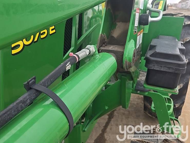 2020-john-deere-5075e-image-21