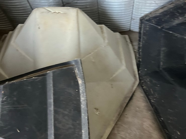 (4)-grain-hoppers,-all-are-good-shape,-winner-takes-all-4-image-9