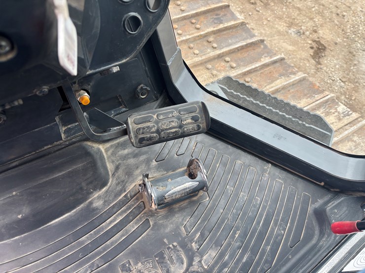 2021-komatsu-d39-image-32