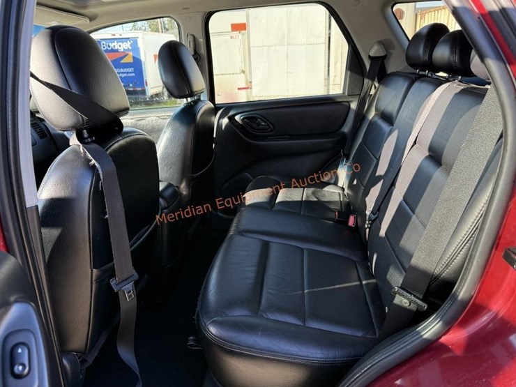 2005-ford-escape-image-24