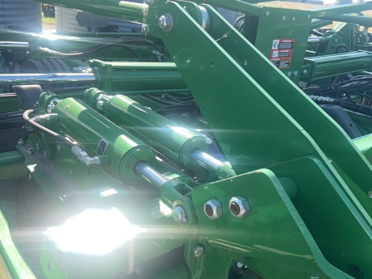 2022-john-deere-52-image-86