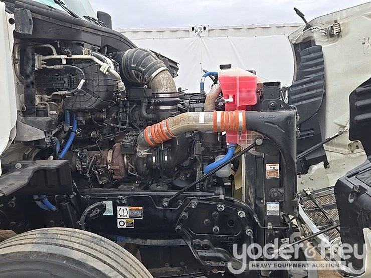 2019-peterbilt-579-image-57