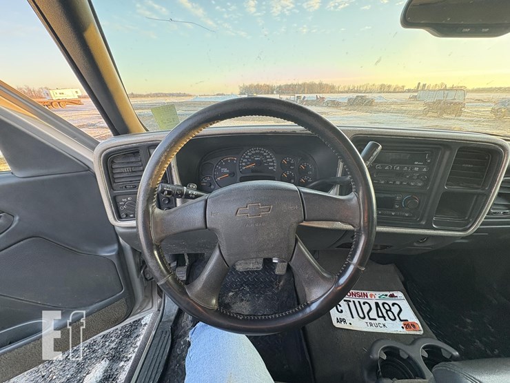 2003-chevrolet-silverado-3500-ls-image-22