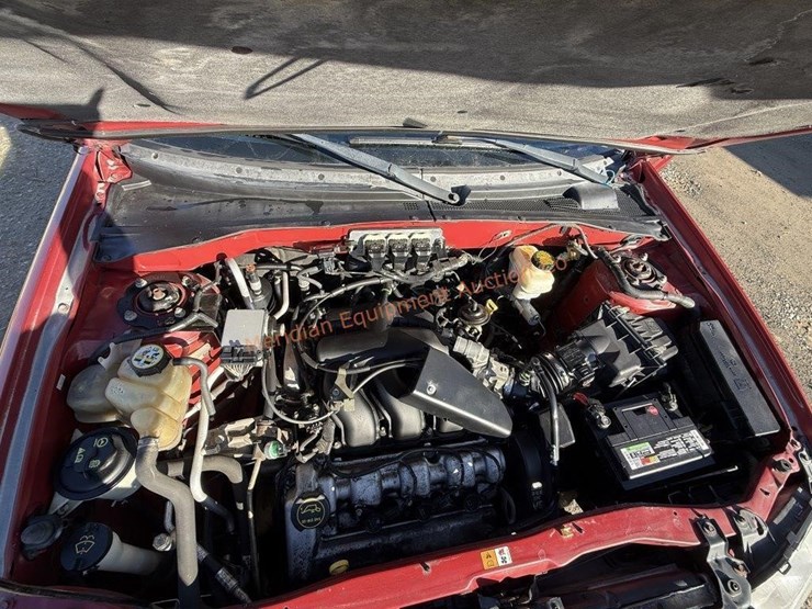 2005-ford-escape-image-18