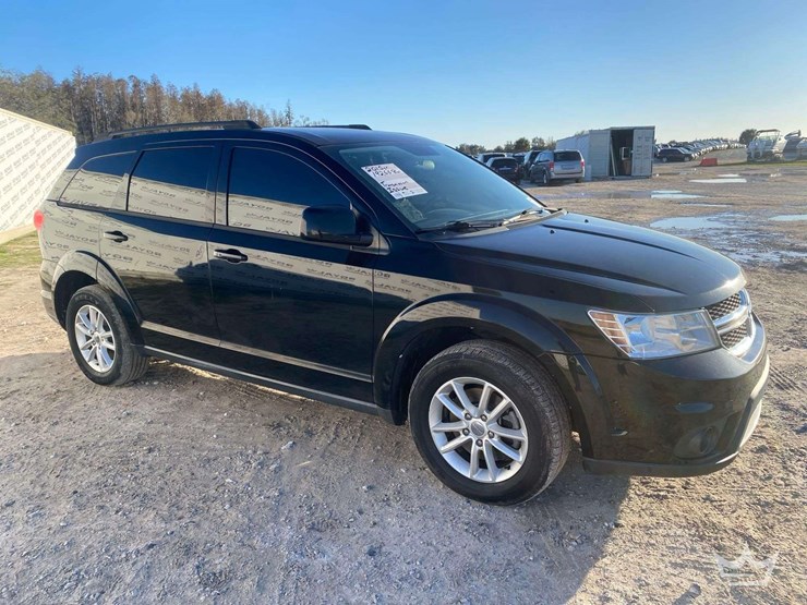 2015-dodge-journey-sxt-image-4