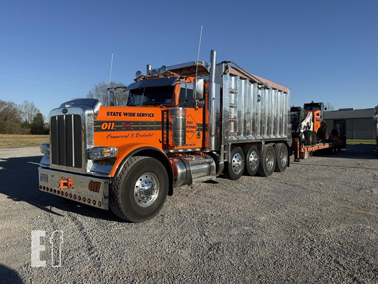 2021-peterbilt-389-image-1